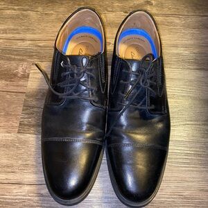 Clarks Men’s Black Leather Shoes Size 9.5